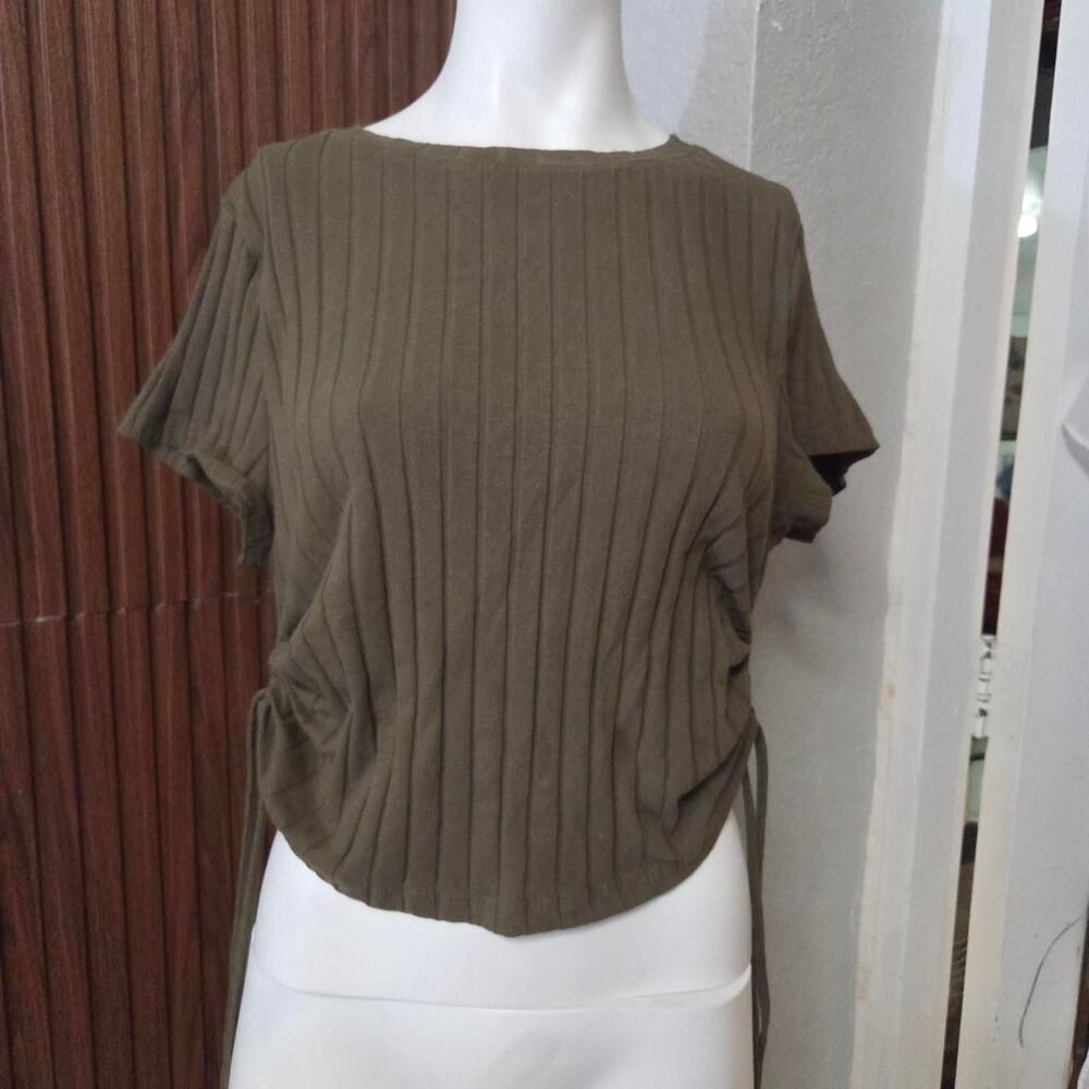 Shein Women's Green and Khaki T-shirt